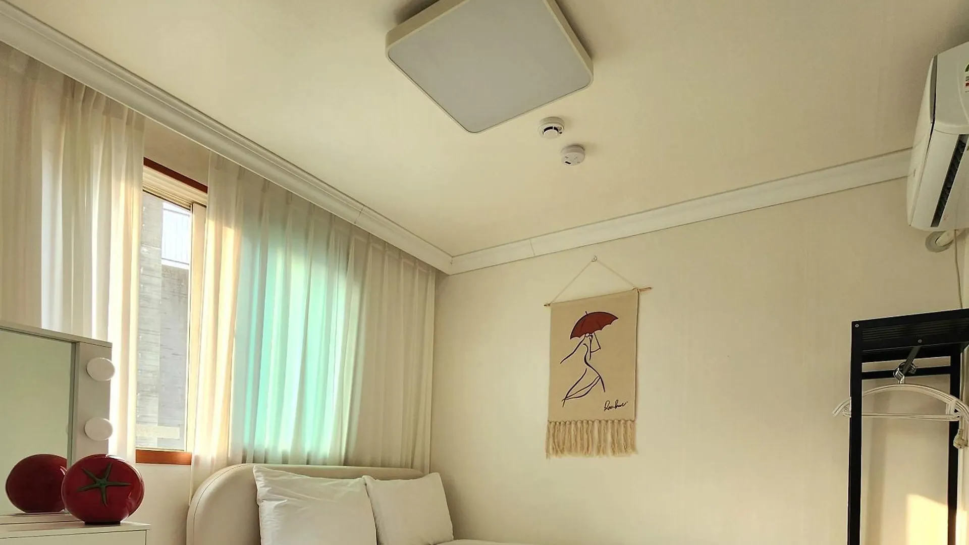 Charm Stay In Seoul, 3R2B, Arex, Digitalmediacitystation 3Minutes, Hongdae アパート